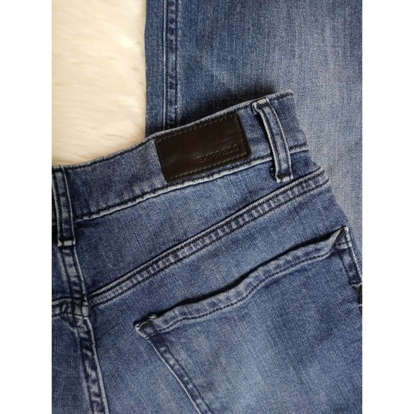 EXPRESS Raw Hem HIGH CROP Jeans Straight Cut - Picture 7 of 7